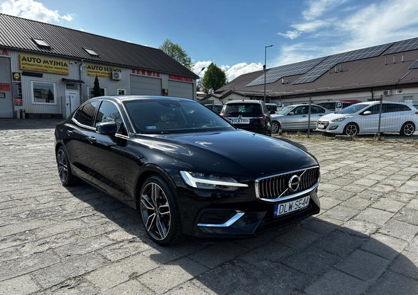 Volvo S60 cena 144500 przebieg: 56700, rok produkcji 2020 z Brwinów małe 106